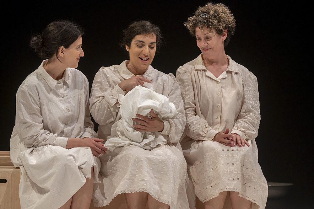 Rogles de cançons i misèria: teatre sobre dones a la postguerra a València